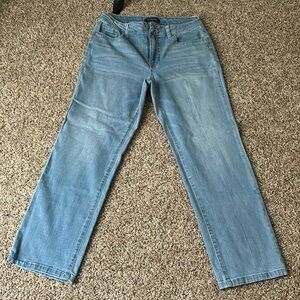 D. Jeans Straight Leg Light Wash Jeans- Women’s 2